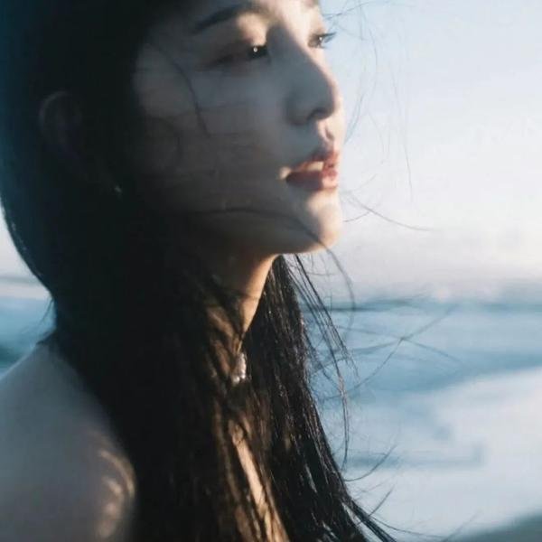 我们或许会后悔海报